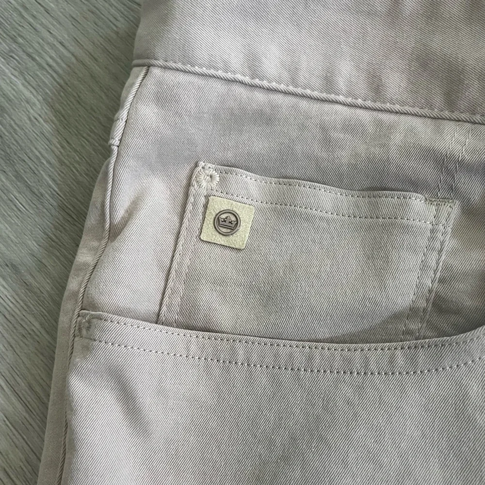 Peter Millar excellent